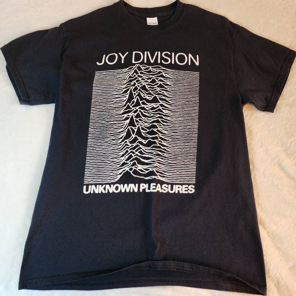 Gildan Joy Division Unknown Pleasures Black Graphic Tshirt Size Medium